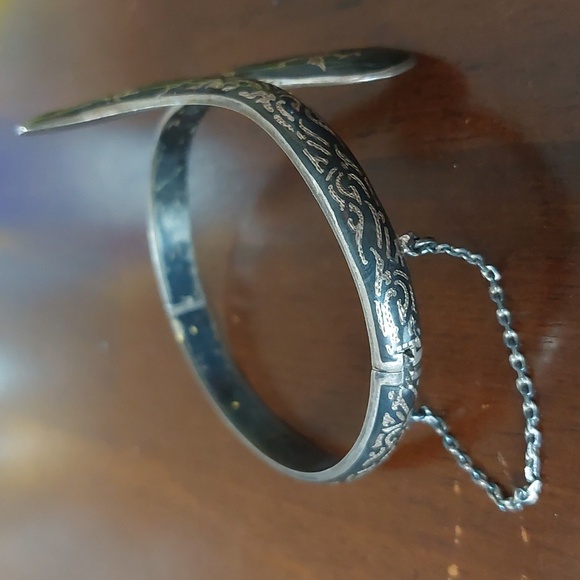 Vintage 925 Siam Sterling Niello Hindu Goddess Bypass Hinged Bangle Bracelet - Picture 3 of 8